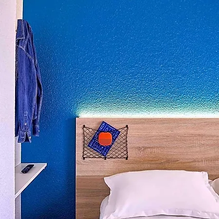 מלון Hotelf1 Actipole